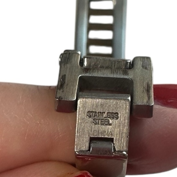 Stainless Steel Geometric Link silver and gold tone Bracelet - Picture 3 of 5